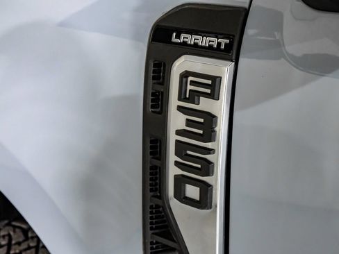 Used 2024 Ford F350 Lariat w/ Lariat Ultimate Package AWD/4WD image 46