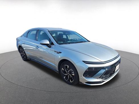 Used 2025 Hyundai Sonata SEL image 1