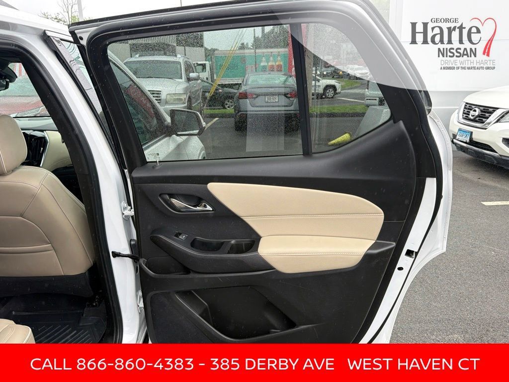 Used 2023 Chevrolet Traverse Premier AWD/4WD image 28
