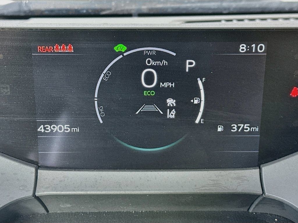 Used 2025 Toyota Prius LE FWD image 15