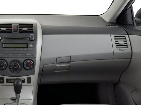Used 2011 Toyota Corolla LE FWD image 12