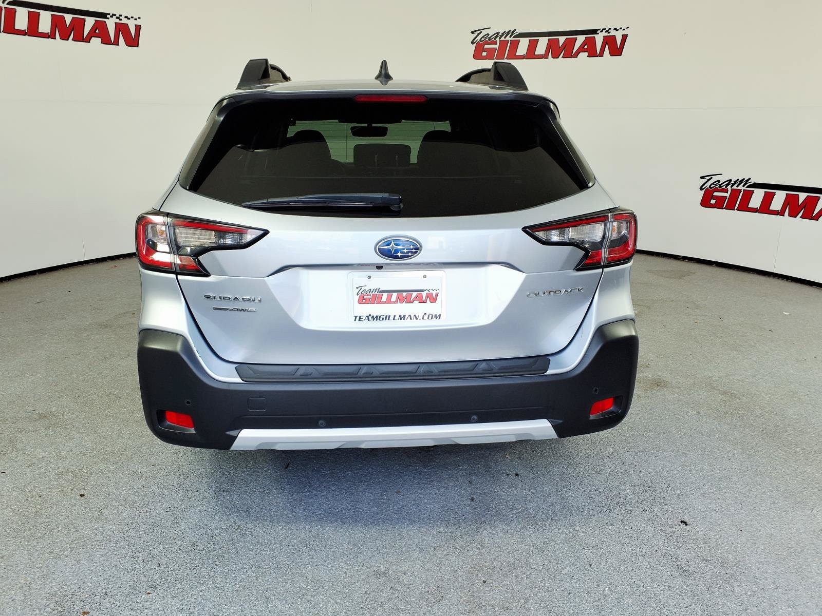 Certified 2025 Subaru Outback Limited AWD/4WD image 4