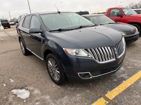 Used 2013 Lincoln MKX AWD image 21