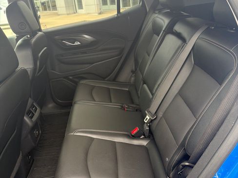 Used 2024 GMC Terrain SLT w/ Elevation Edition AWD/4WD image 16