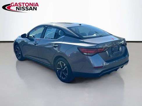 Used 2024 Nissan Sentra SV FWD image 6