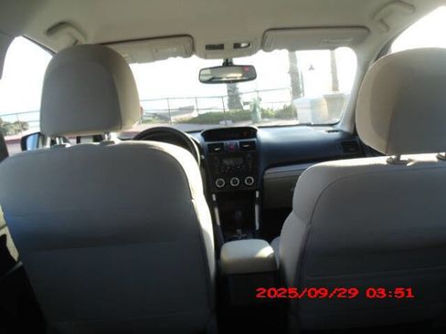 Used 2014 Subaru Forester 2.5i image 18