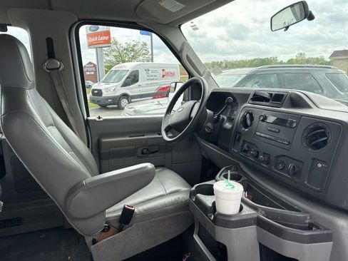Used 2012 Ford E-150 and Econoline 150 XL w/ PWR Windows & Locks Group image 4