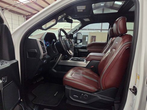 Used 2019 Ford F350 Platinum w/ Platinum Ultimate Package image 6