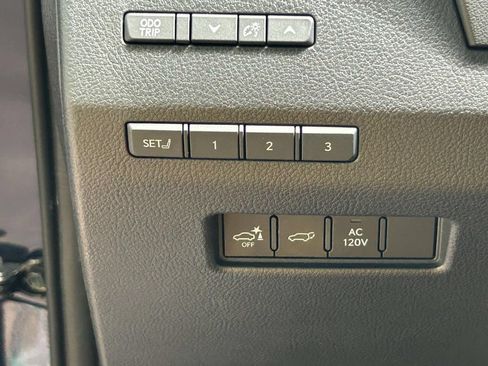 Used 2024 Lexus GX 550 w/ Accessory Package (Z1) AWD/4WD image 19
