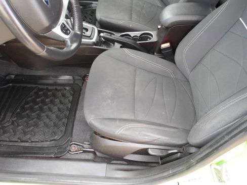 Used 2014 Ford Fiesta SE FWD image 5