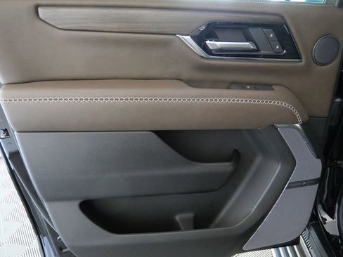 New 2026 GMC Yukon XL Denali Ultimate AWD/4WD image 17