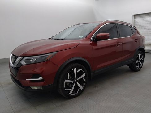 Used 2020 Nissan Rogue Sport SL w/ Premium Package FWD image 2