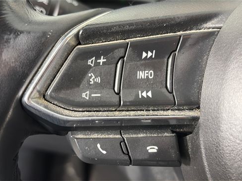 Used 2018 MAZDA MAZDA3 Touring FWD image 29