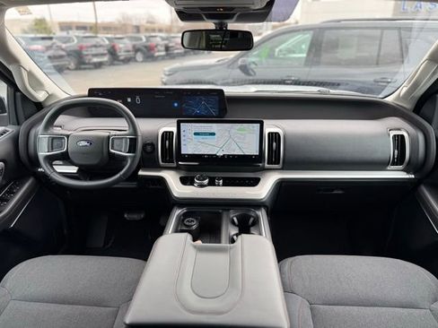 Used 2025 Ford Expedition Max Active image 2