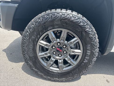 New 2026 GMC Sierra 1500 AT4X AWD/4WD image 32