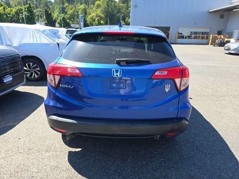 Used 2018 Honda HR-V EX image 3