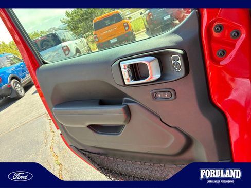 Used 2022 Jeep Wrangler Unlimited Sport AWD/4WD image 13