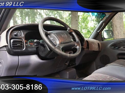 Used 2001 Dodge Ram 1500 Truck 2WD Quad Cab image 2