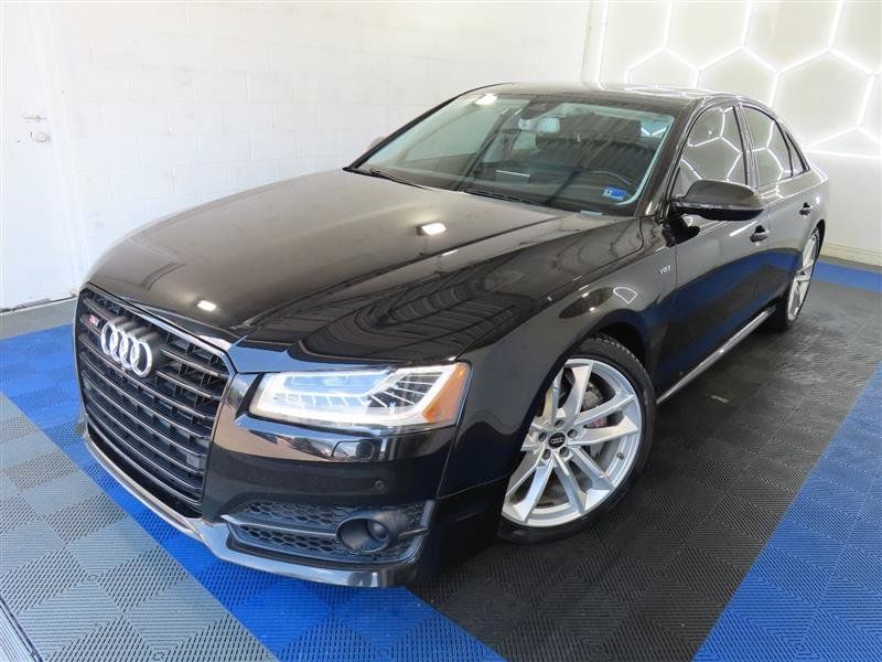 Used 2017 Audi S8 Plus AWD/4WD image 3