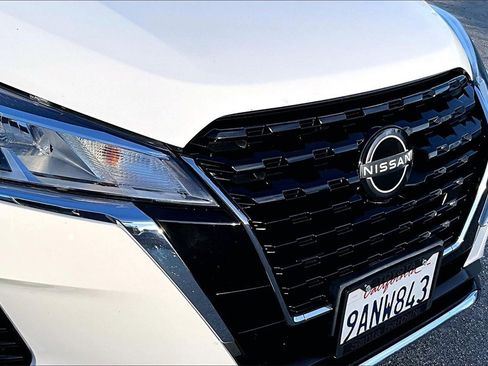 Used 2022 Nissan Kicks S image 33