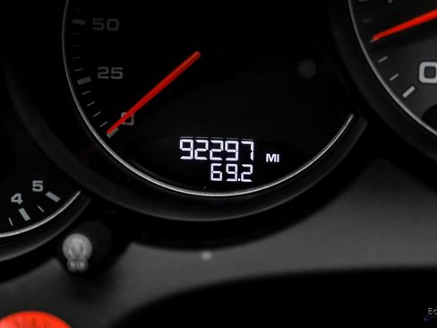 Used 2017 Porsche Cayenne S image 66