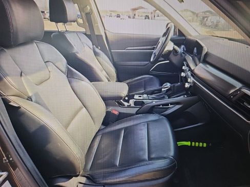 Used 2025 Kia Telluride S image 12
