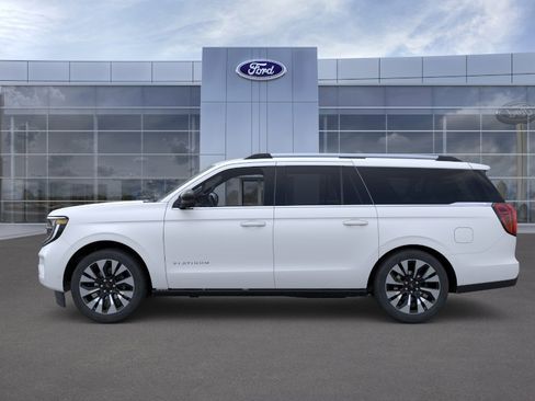 New 2025 Ford Expedition Max Platinum w/ Driver's Package AWD/4WD image 4