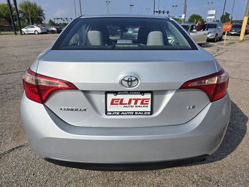 Used 2017 Toyota Corolla LE FWD image 6