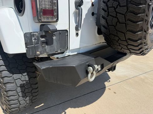 Used 2013 Jeep Wrangler Unlimited Rubicon w/ Connectivity Group image 37