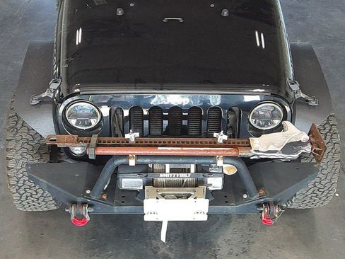 Used 2014 Jeep Wrangler Rubicon w/ Power Convenience Group AWD/4WD image 3