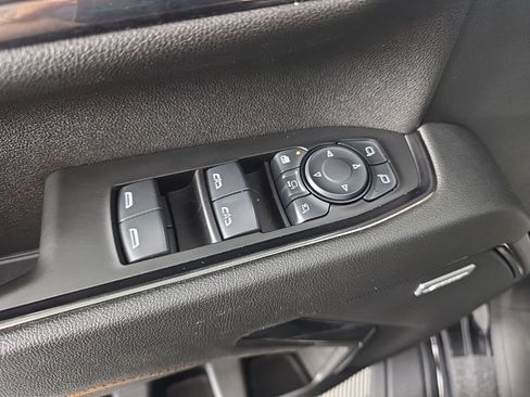Used 2024 GMC Sierra 2500 AT4 w/ AT4 Premium Plus Package AWD/4WD image 12