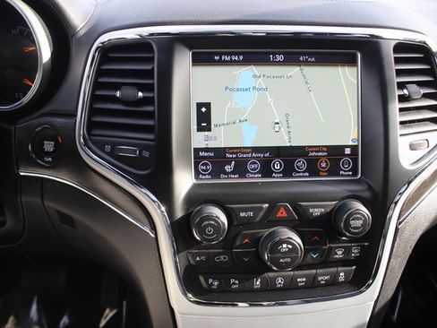 Used 2018 Jeep Grand Cherokee Limited image 4