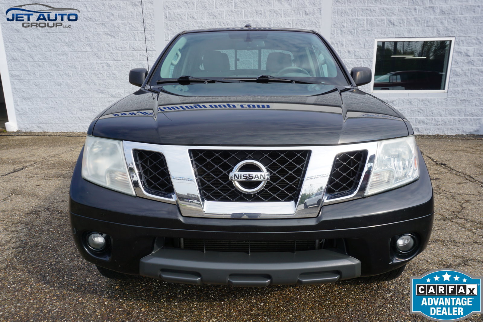 Used 2016 Nissan Frontier SV w/ SV Value Truck Package AWD/4WD image 2
