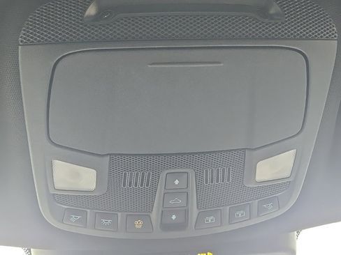 Used 2023 Ford Expedition Max Limited image 31