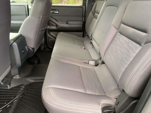 Used 2023 Nissan Frontier SV w/ Technology Package image 10