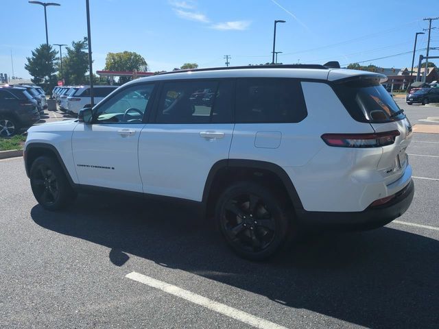 Used 2023 Jeep Grand Cherokee L Limited w/ Black Appearance Package AWD/4WD image 6