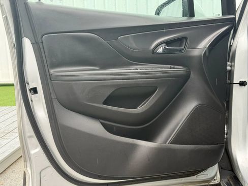 Used 2019 Buick Encore Sport Touring w/ Safety Package FWD image 11