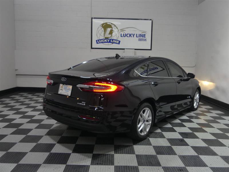Used 2019 Ford Fusion SE FWD image 9