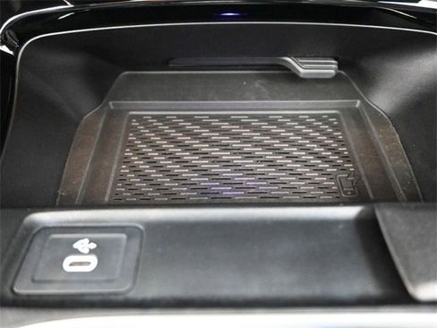 Used 2025 Mercedes-Benz CLA 250 image 32