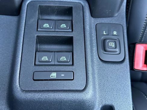 New 2025 Ford Bronco Badlands w/ Sasquatch Package AWD/4WD image 40