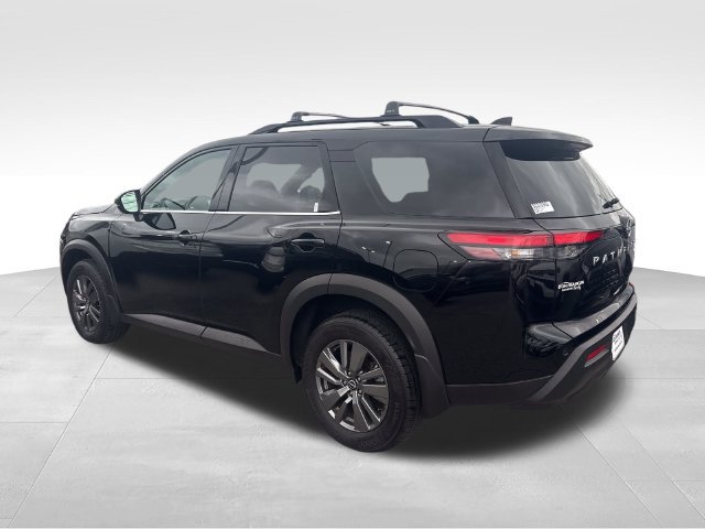 Certified 2025 Nissan Pathfinder SV AWD/4WD image 3