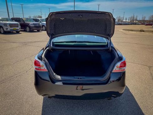 Used 2015 Nissan Altima 2.5 S w/ Special Edition Package FWD image 10