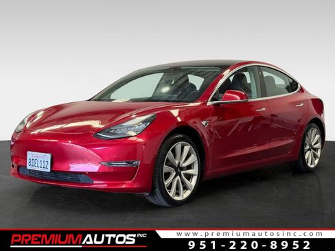 Used 2018 Tesla Model 3 Long Range image 1