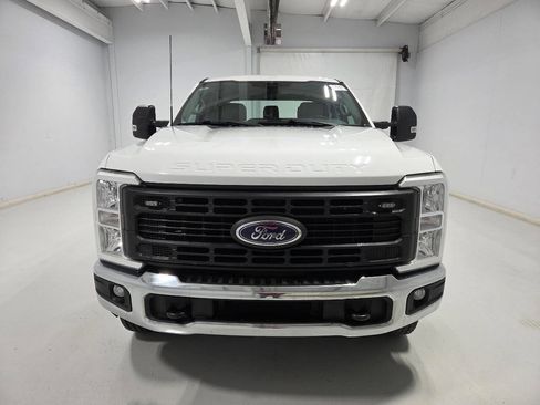 Used 2023 Ford F250 XL w/ FX4 Off-Road Package AWD/4WD image 9