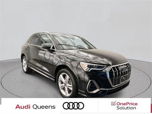 Certified 2023 Audi Q3 2.0T Premium w/ Convenience Package image 1