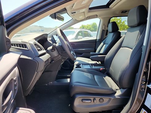 New 2026 Honda Odyssey EX-L image 9