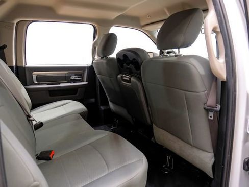 Used 2020 RAM 1500 Classic SLT image 36