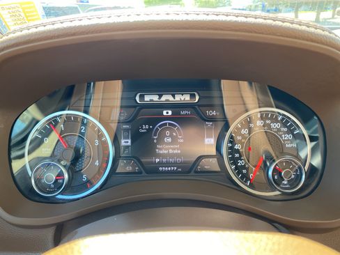 Used 2022 RAM 3500 Laramie image 7