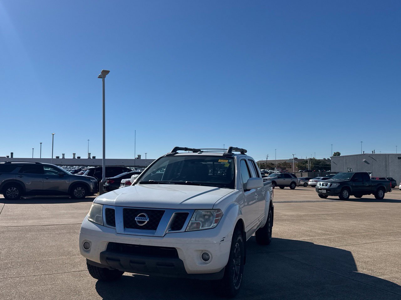 Used 2015 Nissan Frontier PRO-4X w/ Pro-4x Luxury Package AWD/4WD image 8