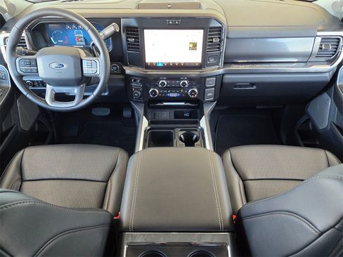 Used 2025 Ford F250 Lariat w/ Chrome Package image 16